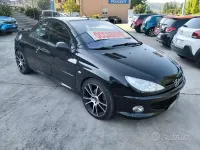 Usata Peugeot 206 CC RC 109 CV (80 kW) 2006 Nero Cabrio