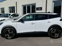 Usata Peugeot 2008 Allure 101 CV (74 kW) 2024 Bianco SUV