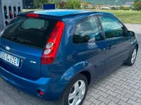 Usata Ford Fiesta Ghia 68 CV (50 kW) 2008 Bluazzurro Utilitaria