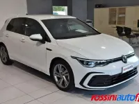 Usata VW Golf VIII R-line Plus 150 CV (110 kW) 2023 Pure white Berlina