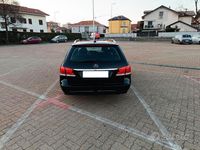 Usata Mercedes E200 Executive 136 CV (100 kW) 2014 Nero Station wagon