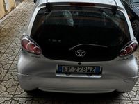 Usata Toyota Aygo 68 CV (50 kW) 2013 Grigio Utilitaria