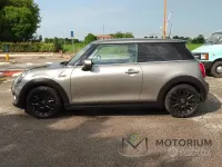 Usata Mini ONE 75 CV (55 kW) 2019 Grigio Utilitaria