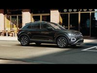 Usata VW T-Roc Style 110 CV (80 kW) 2024 Deep black perlato SUV