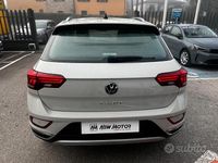 Usata VW T-Roc Style 115 CV (84 kW) 2023 Beige SUV