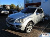 Usata Mercedes ML320 224 CV (164 kW) 2005 Grigio chiaro SUV
