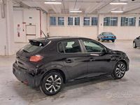 Usata Peugeot 208 Active 101 CV (74 kW) 2024 Nero Utilitaria