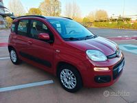 Usata Fiat Panda Lounge 69 CV (50 kW) 2014 Rosso Utilitaria