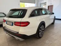 Usata Mercedes E220 Premium 194 CV (142 kW) 2017 Bianco Station wagon