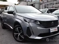 Usata Peugeot 5008 GTi 131 CV (96 kW) 2024 Grigio metallizzato SUV
