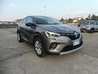 Usata Renault Captur Intens 101 CV (74 kW) 2021 Grigio SUV