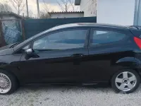 Usado Ford Fiesta 82 HP (60 kW) 2010 Preto Sedan