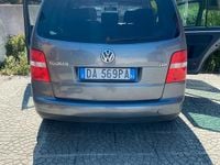 Begagnad VW Touran 105 HK (77 kW) 2006 Grå Minibuss