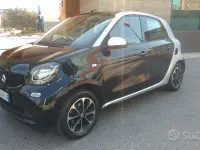 Usata Smart ForFour Passion 71 CV (52 kW) 2015 Nero Utilitaria