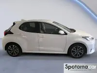 Usata Toyota Yaris Hybrid Trend 116 CV (85 kW) 2022 Bianco Berlina