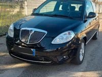 Usata Lancia Ypsilon 75 CV (55 kW) 2010 Nero Utilitaria
