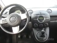 Usata Mazda 2 75 CV (55 kW) 2010 Grigio Utilitaria
