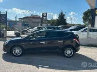 Usata Lancia Delta 190 CV (139 kW) 2011 Nero Utilitaria