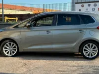 Usata Kia Carens 115 CV (84 kW) 2015 Giallo Monovolume
