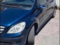 Usata Mercedes B200 140 CV (102 kW) 2006 Blu Monovolume
