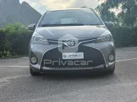 Usata Toyota Yaris Hybrid Active 74 CV (54 kW) 2015 Grigio Berlina