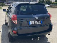 Usata Toyota RAV4 Sol 136 CV (100 kW) 2007 Grigio SUV