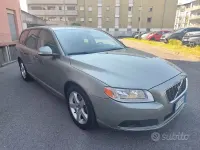 Usata Volvo V70 185 CV (136 kW) 2008 Grigio Station wagon