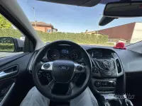 Usata Ford Focus 95 CV (69 kW) 2012 Grigio Berlina