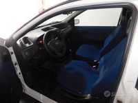 Usata Fiat Punto Dynamic 59 CV (43 kW) 2004 Bianco Utilitaria