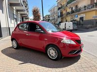 Usata Lancia Ypsilon 70 CV (51 kW) 2017 Rosso Utilitaria