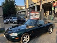 Usata Mazda MX5 110 CV (80 kW) 1999 Verde Cabrio
