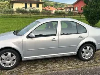 Usata VW Bora Highline 101 CV (74 kW) 2000 Berlina