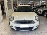 Begagnad Mini ONE 75 HK (55 kW) 2013 Vit Halvkombi