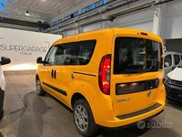 Usata Fiat Doblò Lounge 120 CV (88 kW) 2018 Giallo Monovolume