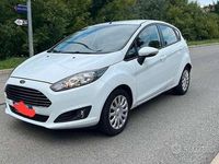 Usata Ford Fiesta 80 CV (58 kW) 2013 Bianco Berlina