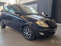 Usata Lancia Ypsilon 60 CV (44 kW) 2005 Grigio Utilitaria