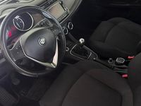 Usata Alfa Romeo Giulietta Exclusive 120 CV (88 kW) 2016 Bianco Utilitaria