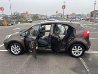 Usata Kia Rio Active 75 CV (55 kW) 2013 Berlina