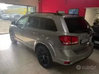 Usata Fiat Freemont Lounge 170 CV (125 kW) 2015 Grigio SUV