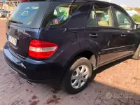 Usata Mercedes ML350 272 CV (200 kW) 2006 Nero SUV