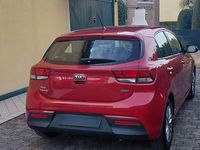 Usata Kia Rio 90 CV (66 kW) 2017 Rosso Berlina