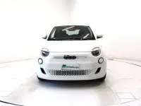 Usata Fiat 500e Action 42 kW (58 CV) 2023 Bianco Utilitaria
