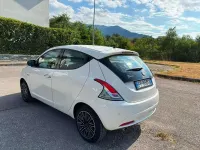 Usata Lancia Ypsilon Platinum 69 CV (50 kW) 2018 Bianco Utilitaria