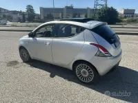 Usata Lancia Ypsilon 85 CV (62 kW) 2011 Grigio Utilitaria