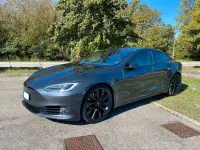 Usata Tesla Model S 158 kW (215 CV) 2017 Grigio Utilitaria