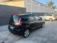 Usata Renault Scénic III Luxe 150 CV (110 kW) 2010 Nero Monovolume