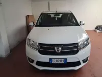 Usata Dacia Sandero Lauréate 75 CV (55 kW) 2016 Bianco Berlina