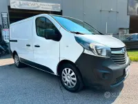Usata Opel Vivaro S 120 CV (88 kW) 2016 Bianco Monovolume