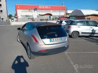 Usata Lancia Delta 120 CV (88 kW) 2010 Viola Utilitaria