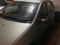 Usata Fiat Punto 80 CV (58 kW) 2002 Verde Berlina